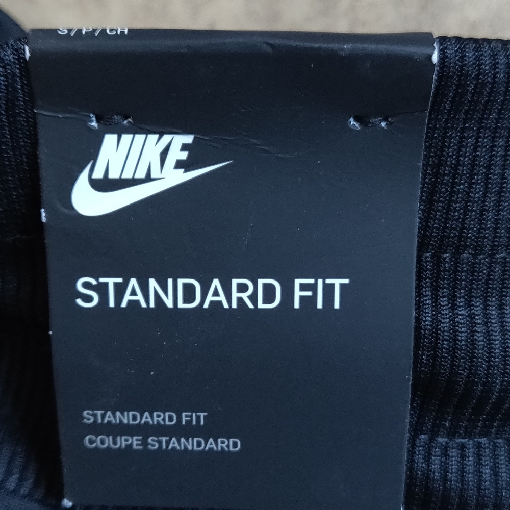 Nike pants - Picture 2 of 2